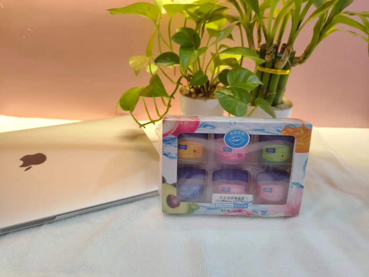 6-Piece Moisturizing Fruit & Plant Lip Balm Set