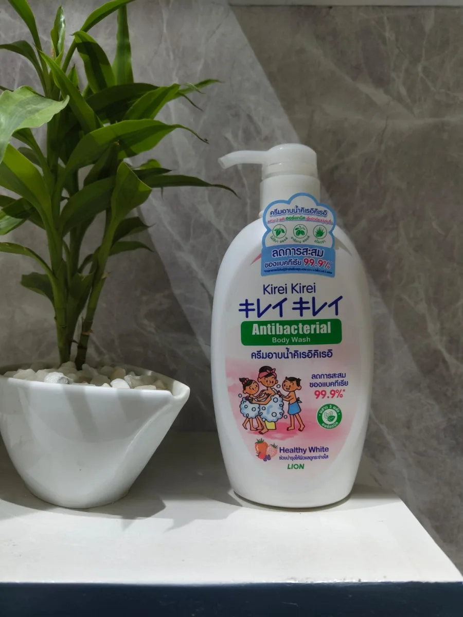 Kirei Kirei Antibacterial Body Wash Healthy White - 500ml